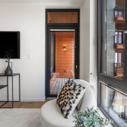 Instagram post from @livehew on December 17, 2024 00:00:00am